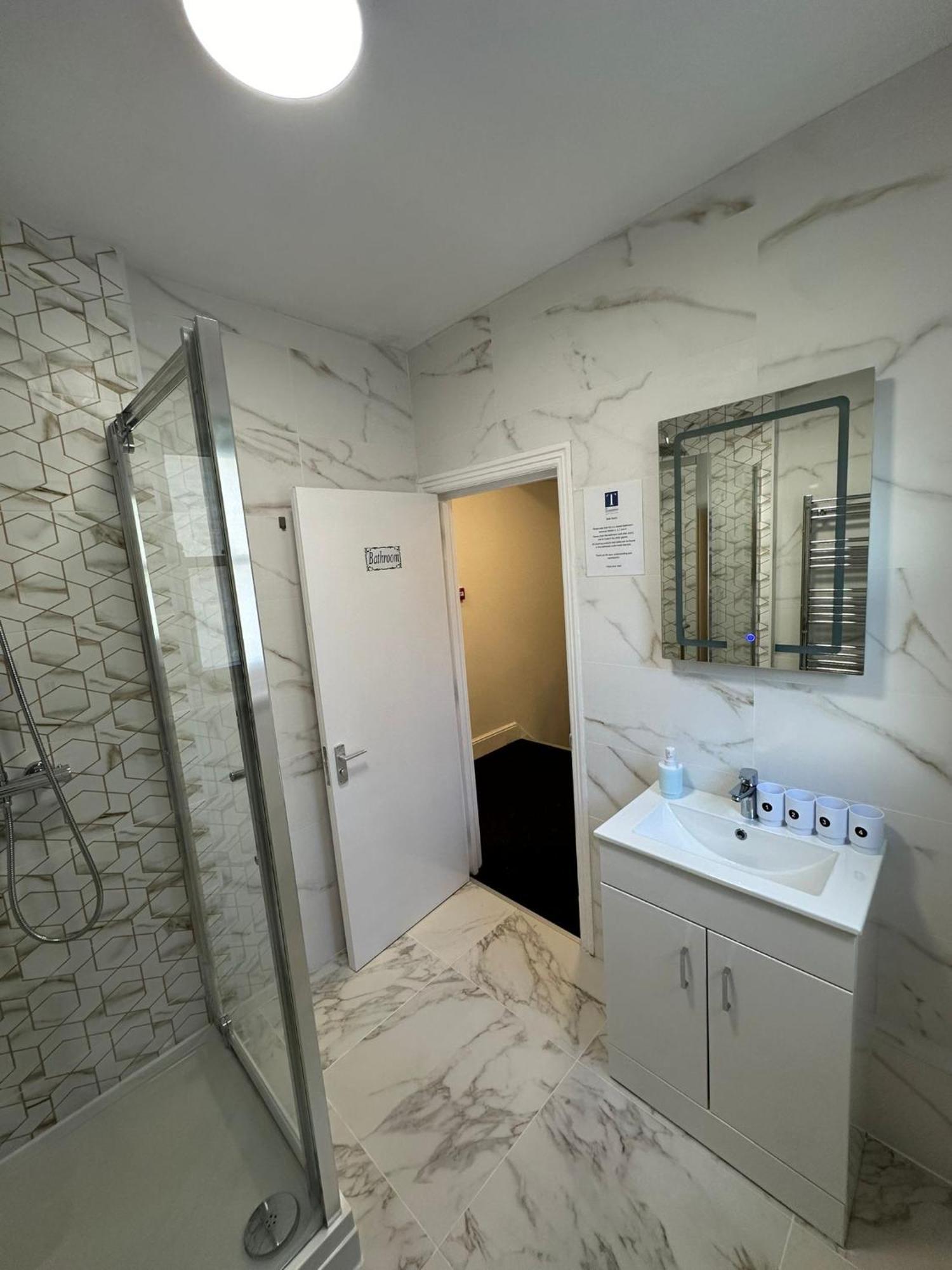 Cambridge Central Rooms - Tas Accommodations Dış mekan fotoğraf